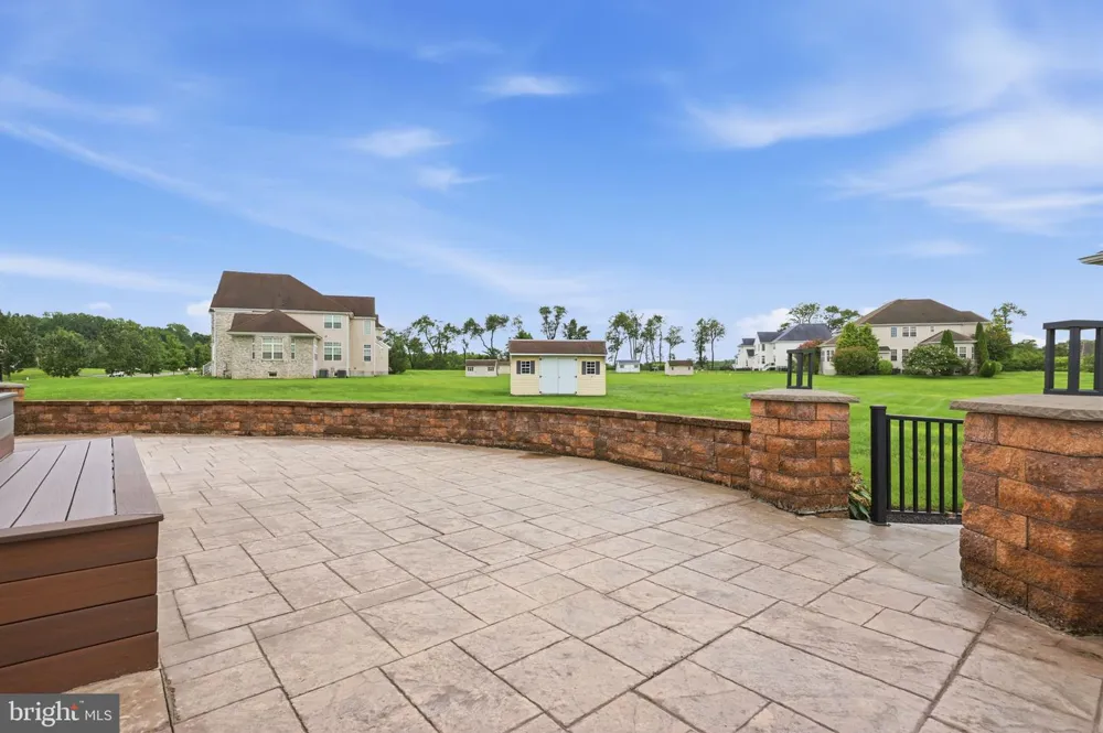 36 BELMONT CIRCLE Columbus, NJ 08022