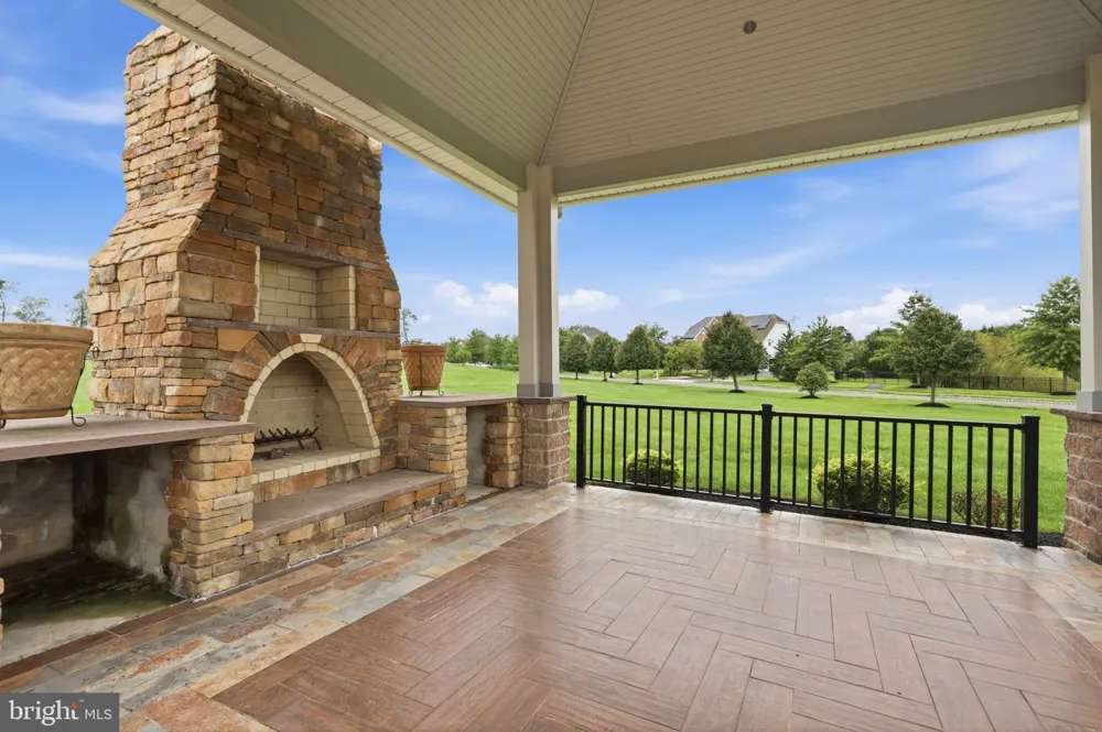 36 BELMONT CIRCLE Columbus, NJ 08022