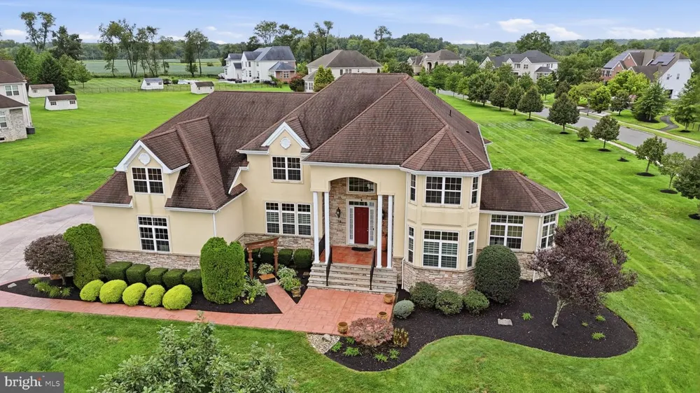36 BELMONT CIRCLE Columbus, NJ 08022