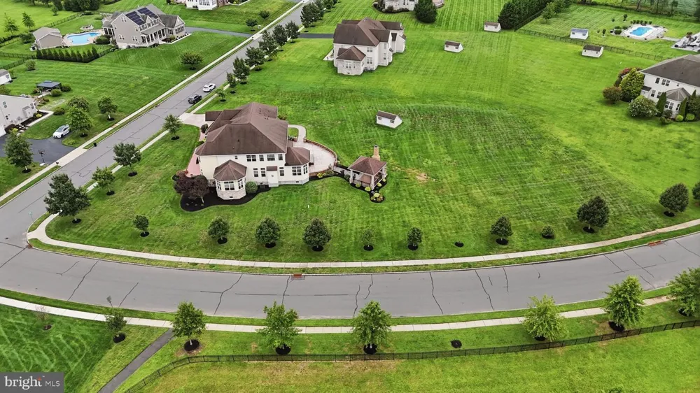 36 BELMONT CIRCLE Columbus, NJ 08022