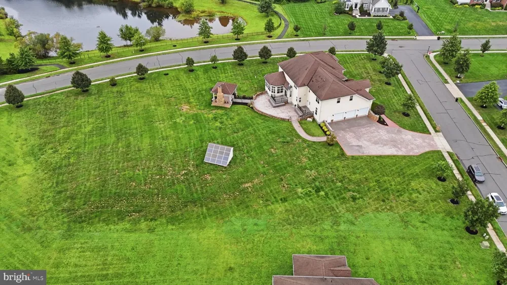 36 BELMONT CIRCLE Columbus, NJ 08022