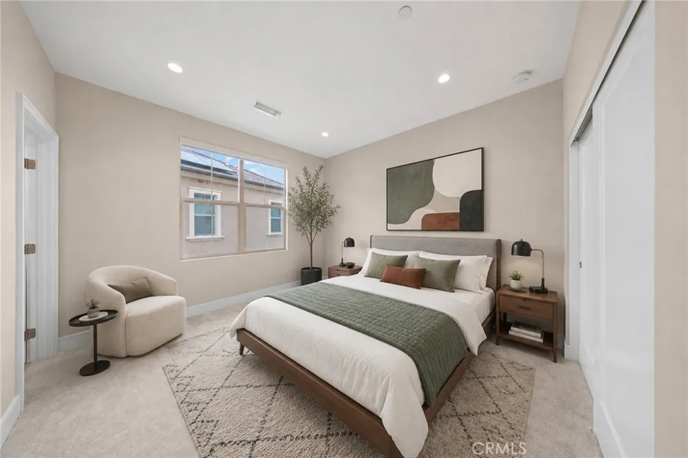 134 Tomahawk Irvine, CA 92618