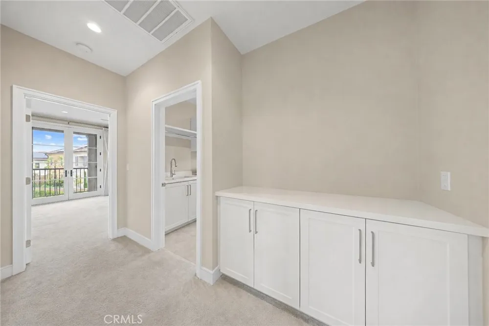 134 Tomahawk Irvine, CA 92618