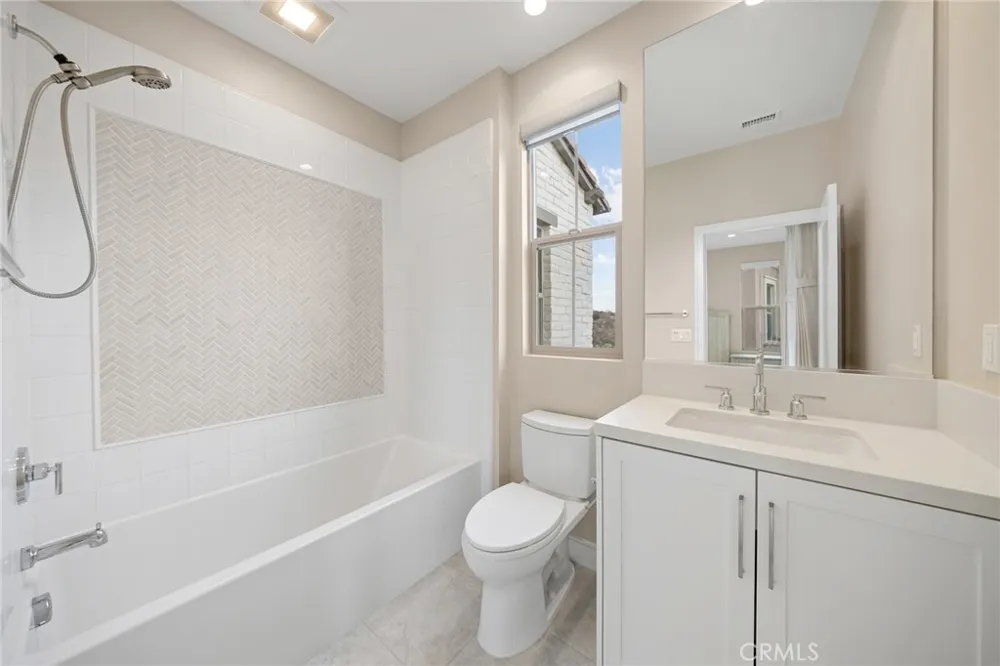 134 Tomahawk Irvine, CA 92618