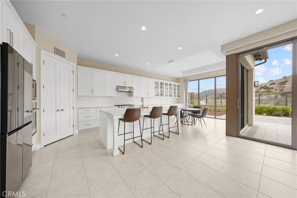134 Tomahawk Irvine, CA 92618