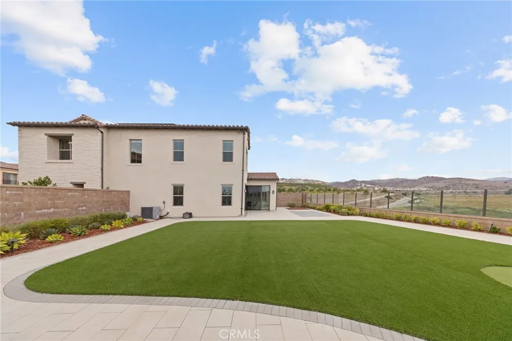 134 Tomahawk Irvine, CA 92618