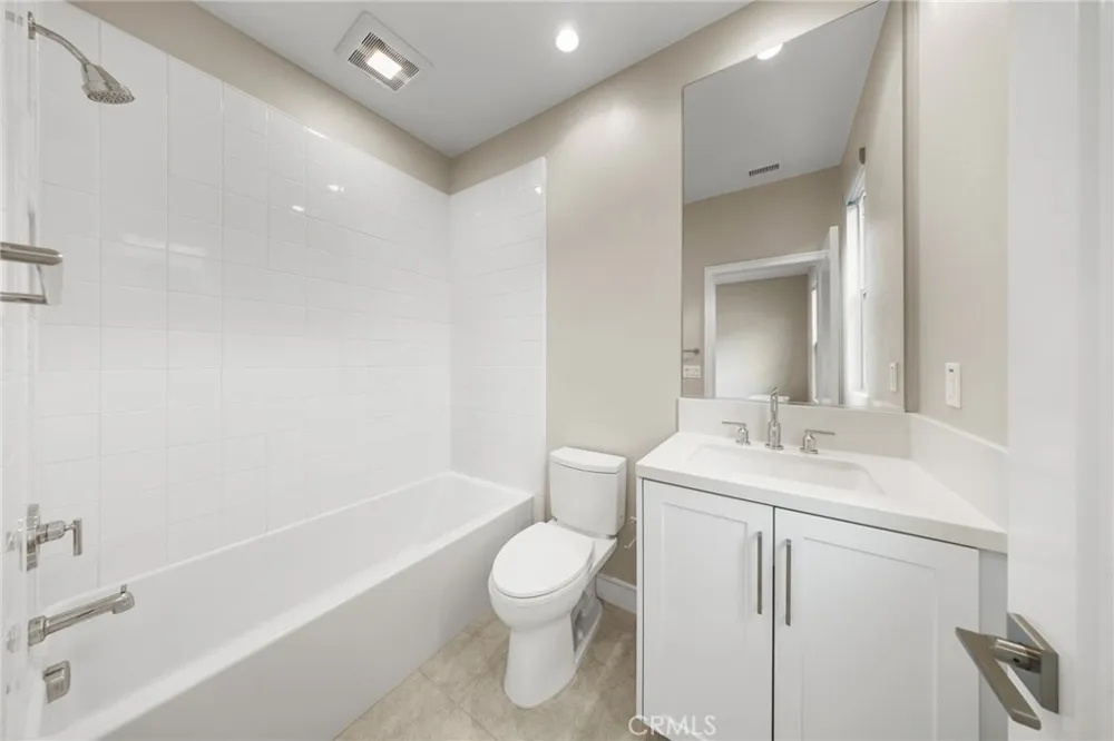 134 Tomahawk Irvine, CA 92618