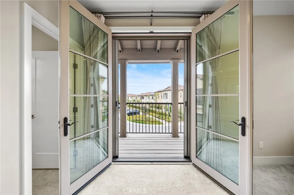 134 Tomahawk Irvine, CA 92618
