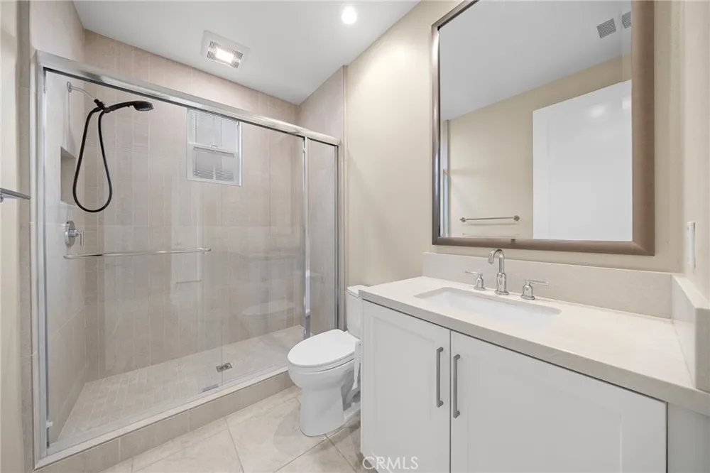 134 Tomahawk Irvine, CA 92618