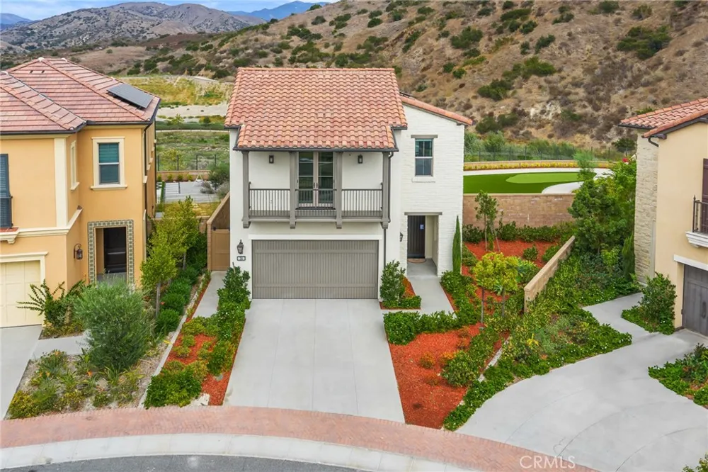 134 Tomahawk Irvine, CA 92618