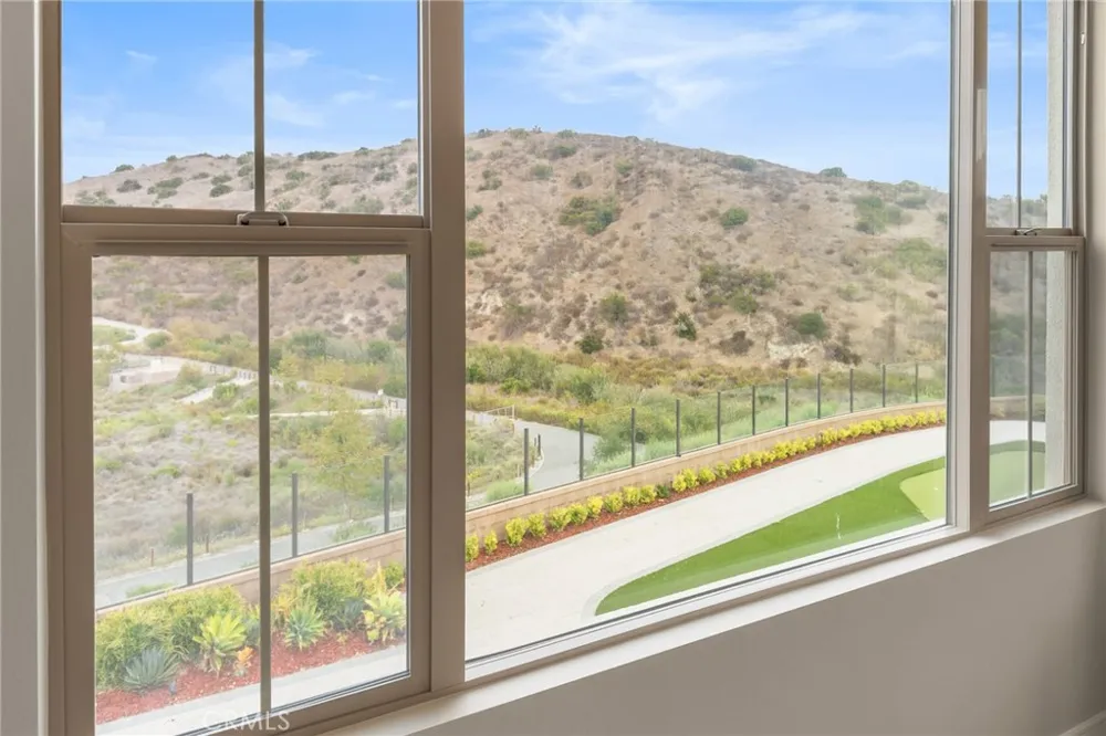 134 Tomahawk Irvine, CA 92618