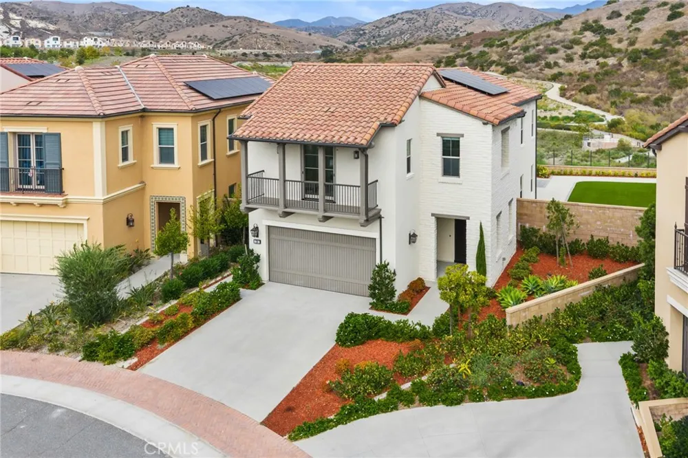 134 Tomahawk Irvine, CA 92618