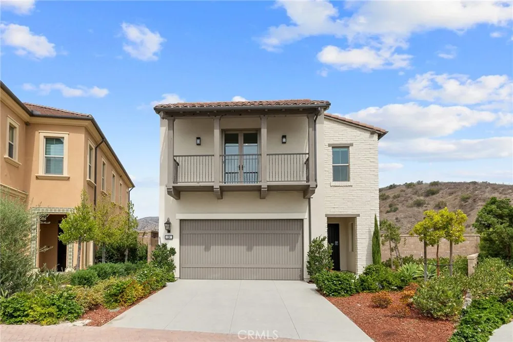 134 Tomahawk Irvine, CA 92618