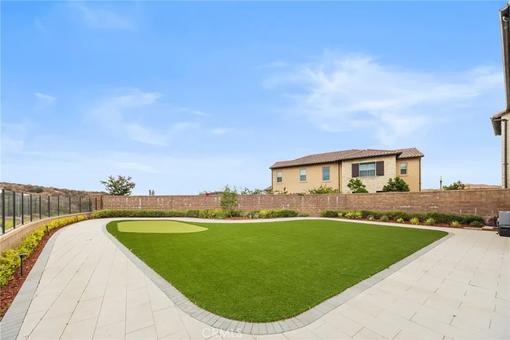134 Tomahawk Irvine, CA 92618