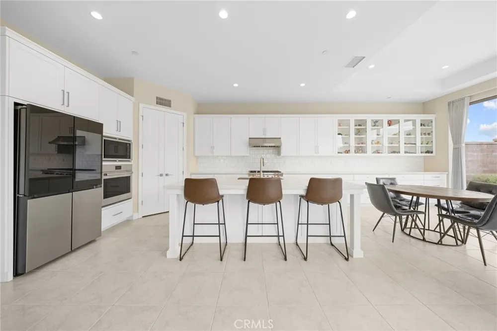 134 Tomahawk Irvine, CA 92618