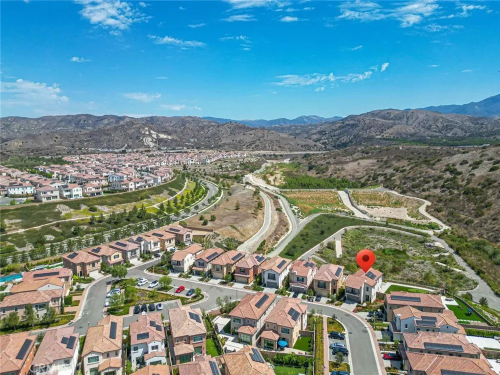 134 Tomahawk Irvine, CA 92618