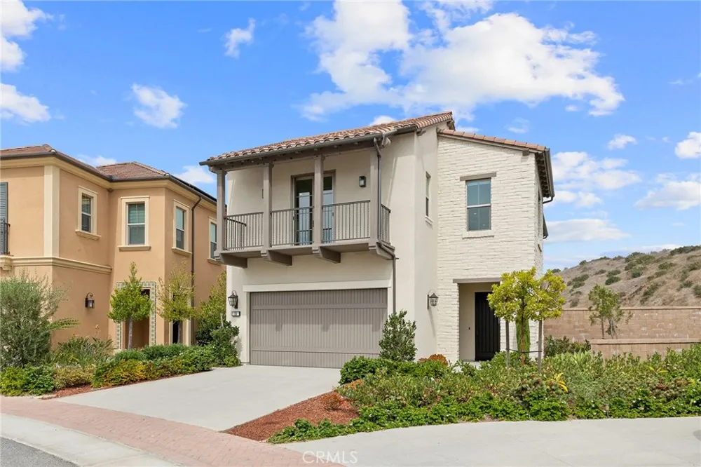 134 Tomahawk Irvine, CA 92618