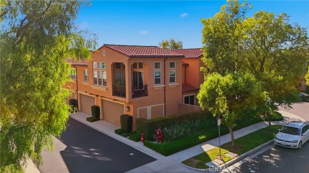 240 Mayfair Irvine, CA 92620