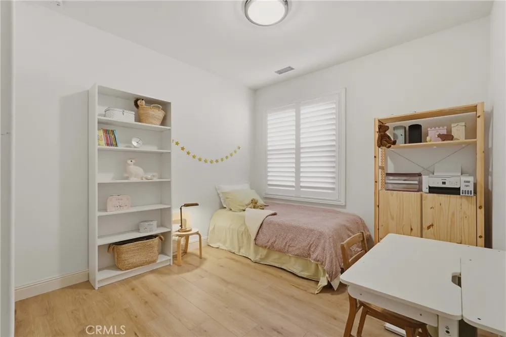 240 Mayfair Irvine, CA 92620