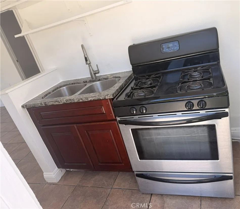 9621 San Vincente Avenue #A South Gate, CA 90280