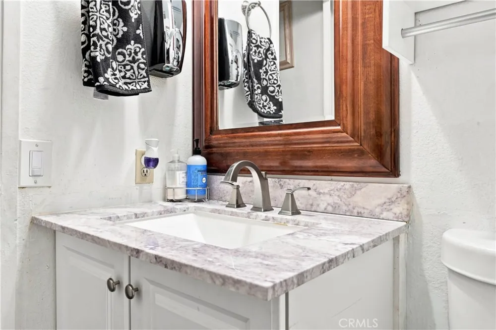9625 Sylmar Avenue #23 Panorama City, CA 91402