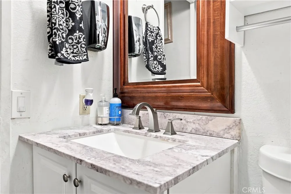9625 Sylmar Avenue #23 Panorama City, CA 91402