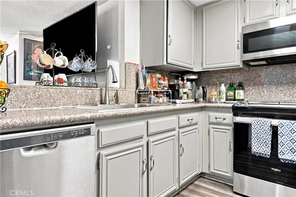 9625 Sylmar Avenue #23 Panorama City, CA 91402