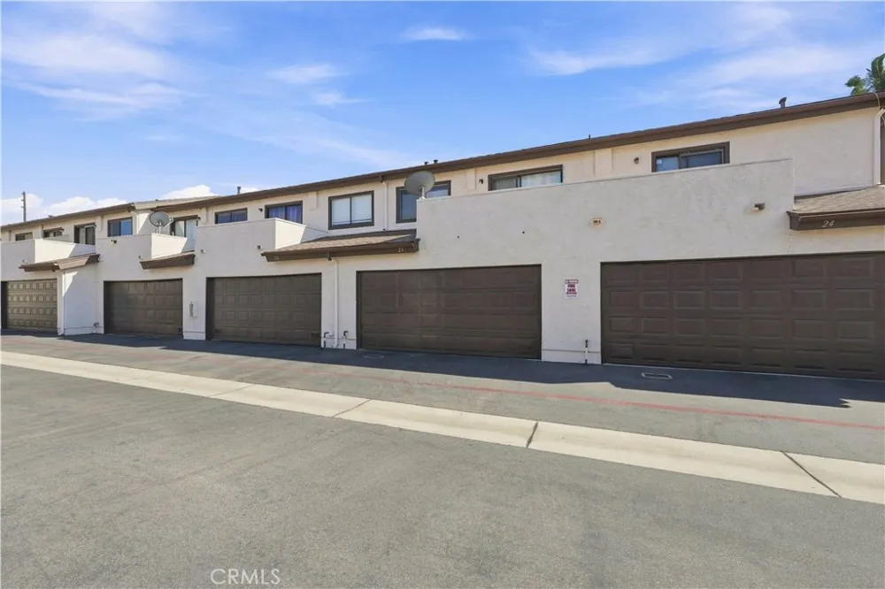 9625 Sylmar Avenue #23 Panorama City, CA 91402