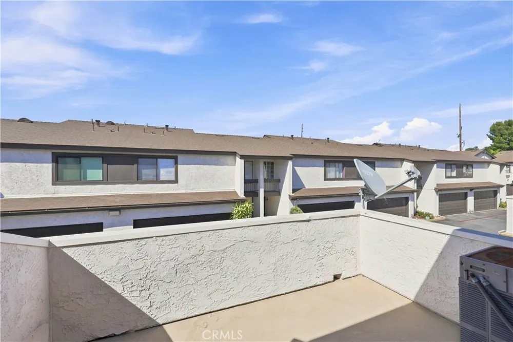 9625 Sylmar Avenue #23 Panorama City, CA 91402