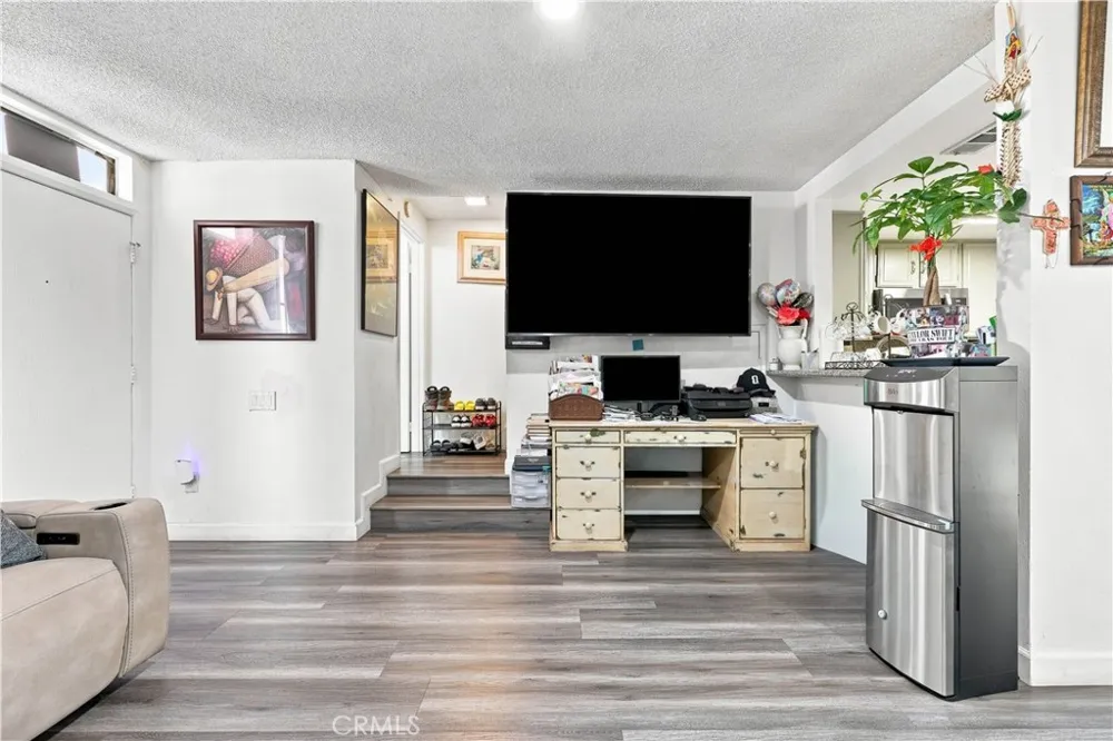 9625 Sylmar Avenue #23 Panorama City, CA 91402