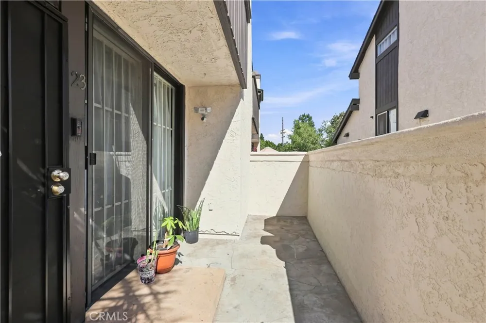 9625 Sylmar Avenue #23 Panorama City, CA 91402