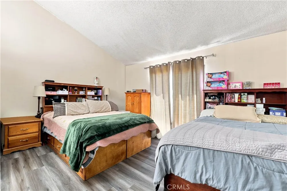 9625 Sylmar Avenue #23 Panorama City, CA 91402