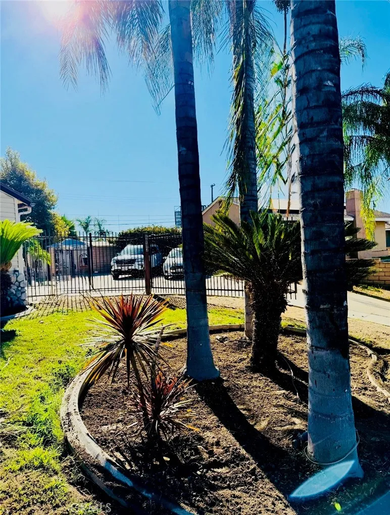 6093 Merito San Bernardino, CA 92404