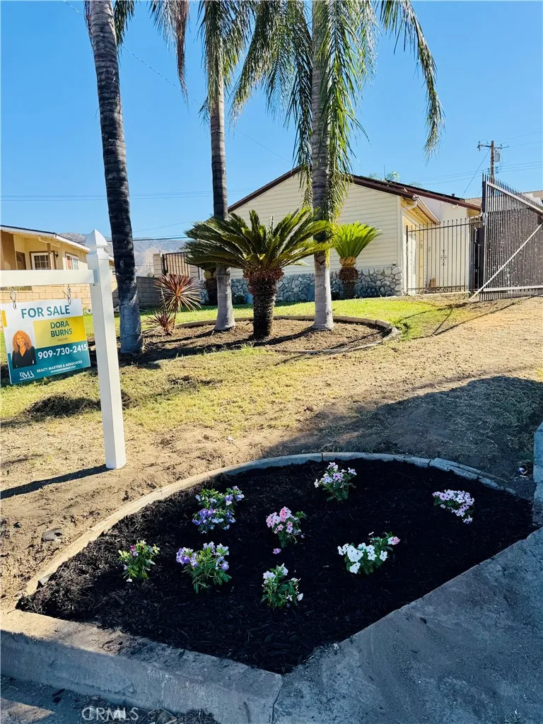 6093 Merito San Bernardino, CA 92404