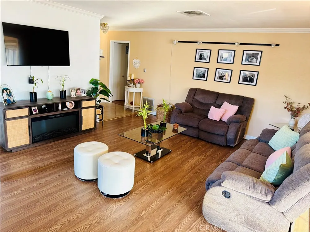 6093 Merito San Bernardino, CA 92404