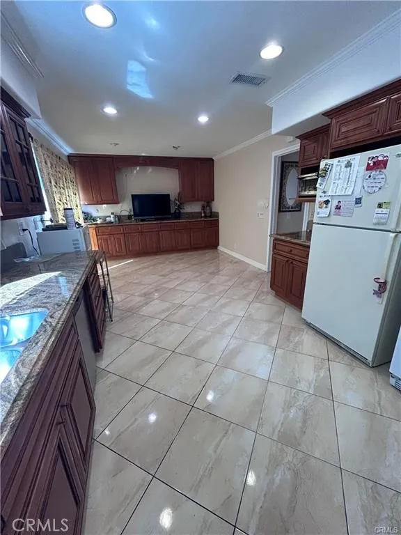 3 Angell Irvine, CA 92612