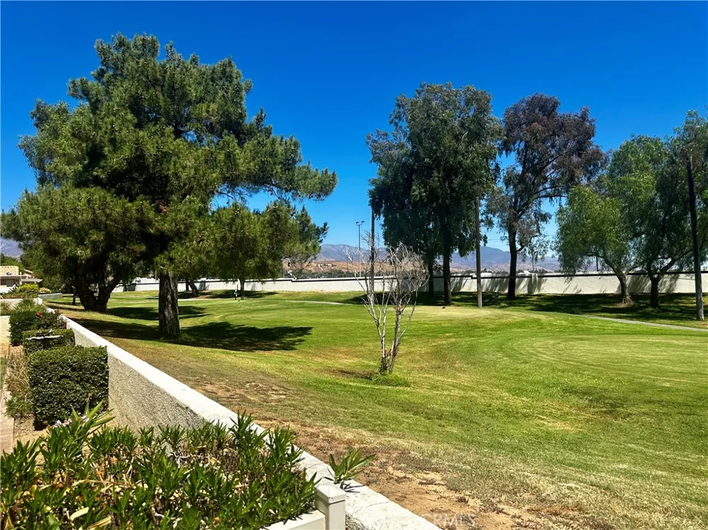 697 Big Spring Banning, CA 92220
