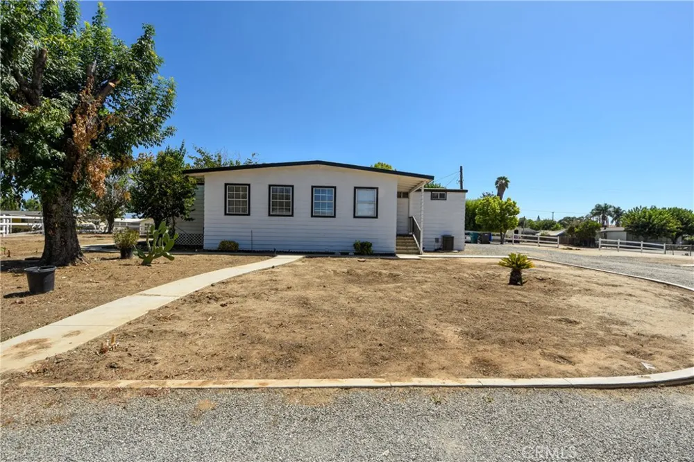 15531 Winchester Riverside, CA 92508