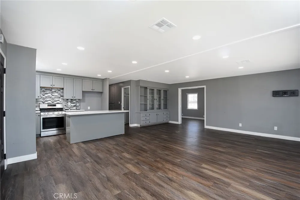 15531 Winchester Riverside, CA 92508
