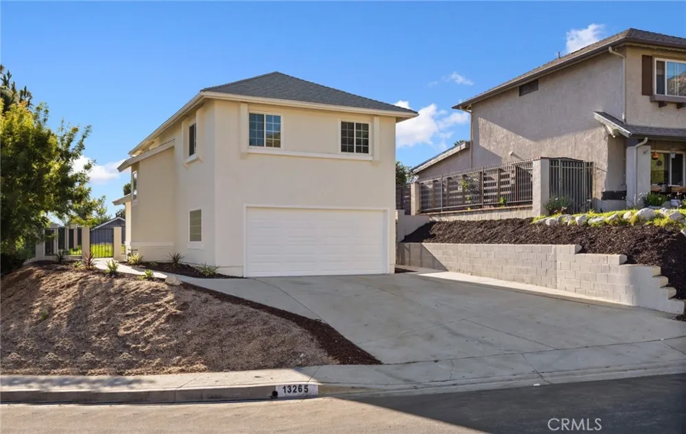 13265 Parkland Sylmar, CA 91342