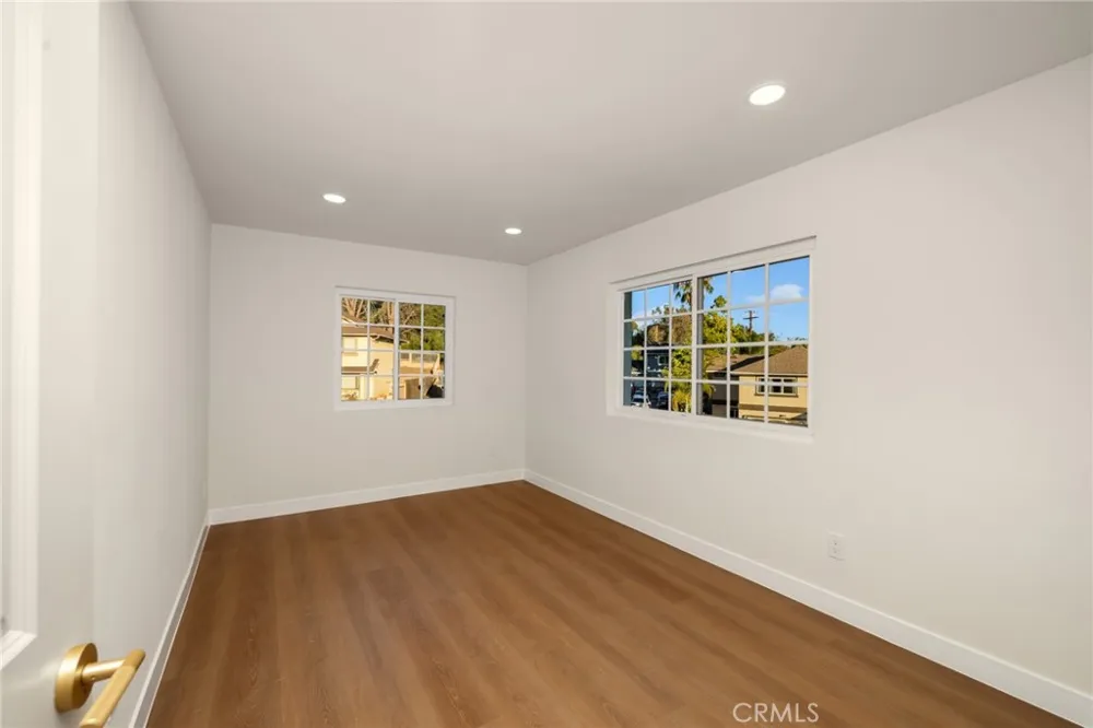 13265 Parkland Sylmar, CA 91342