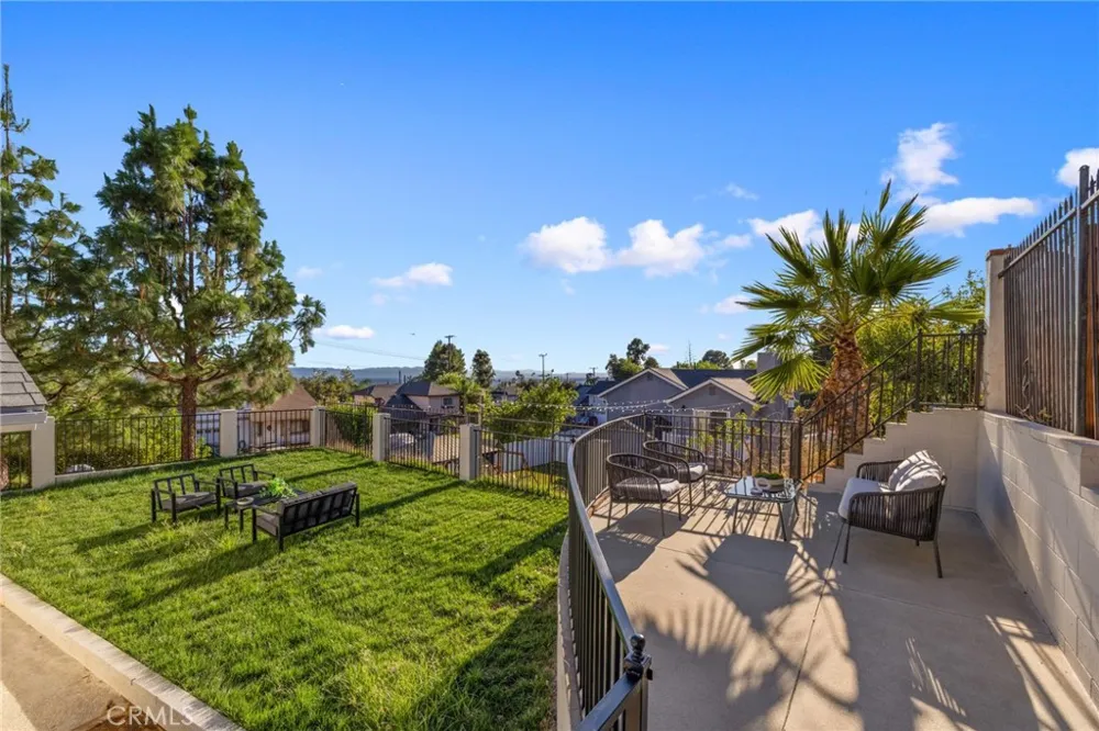 13265 Parkland Sylmar, CA 91342