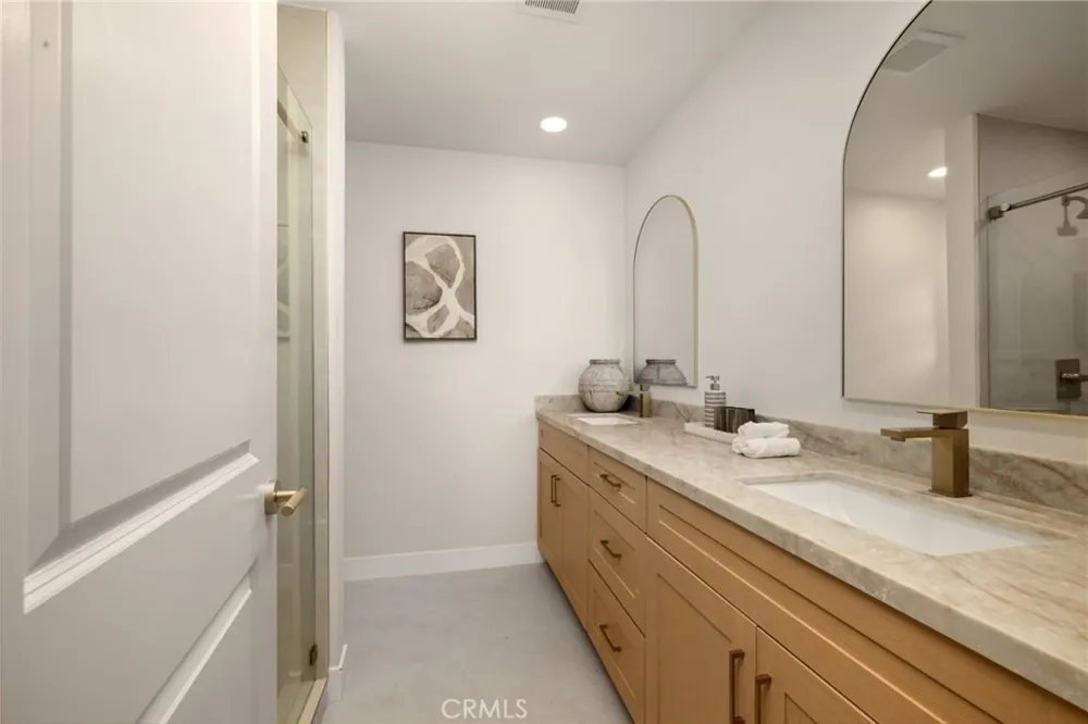 13265 Parkland Sylmar, CA 91342