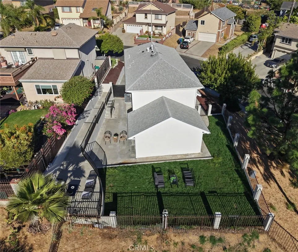 13265 Parkland Sylmar, CA 91342