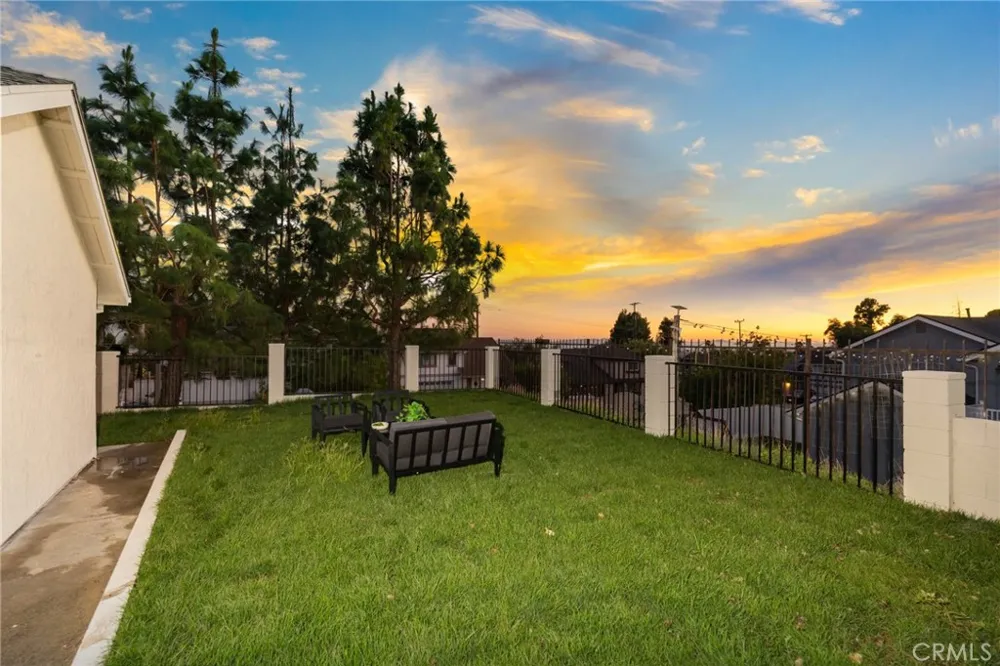 13265 Parkland Sylmar, CA 91342