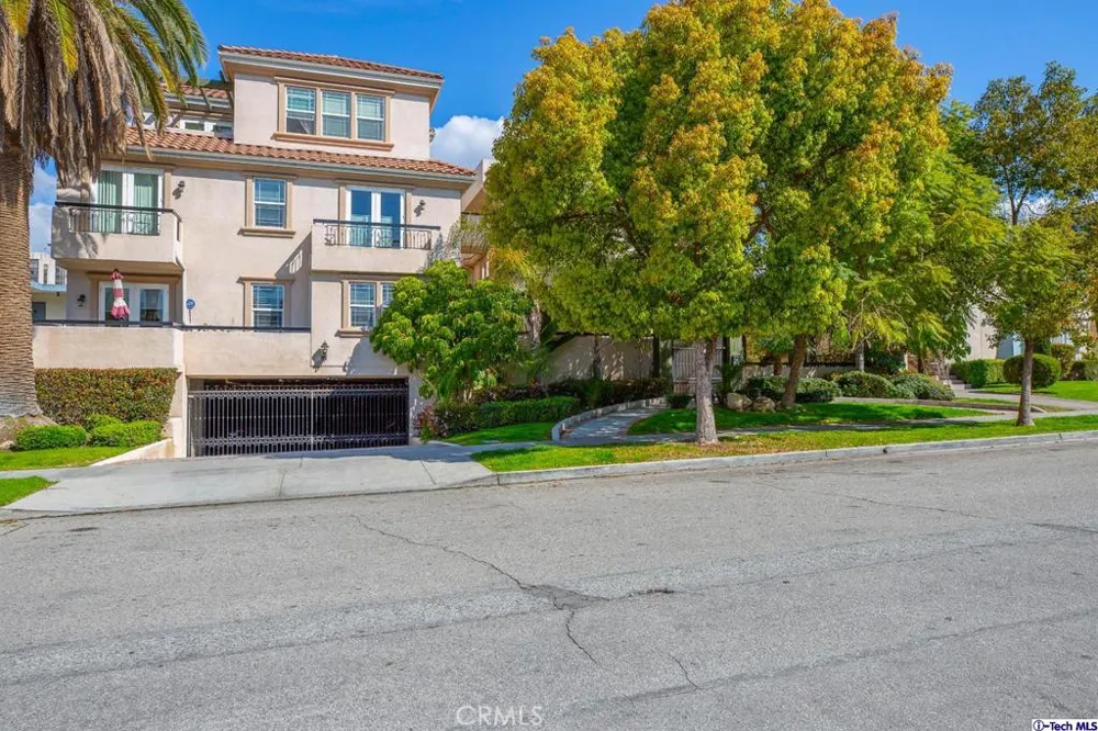 333 Milford Street #105 Glendale, CA 91203