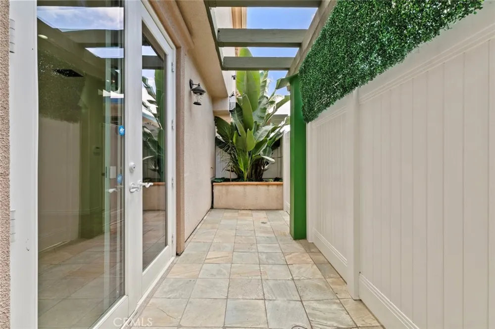 333 Milford Street #105 Glendale, CA 91203