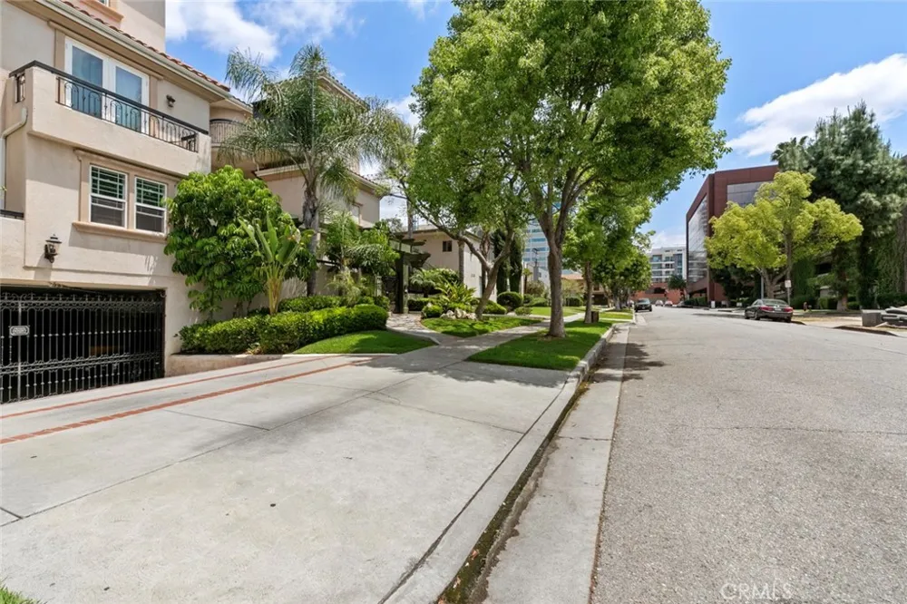 333 Milford Street #105 Glendale, CA 91203