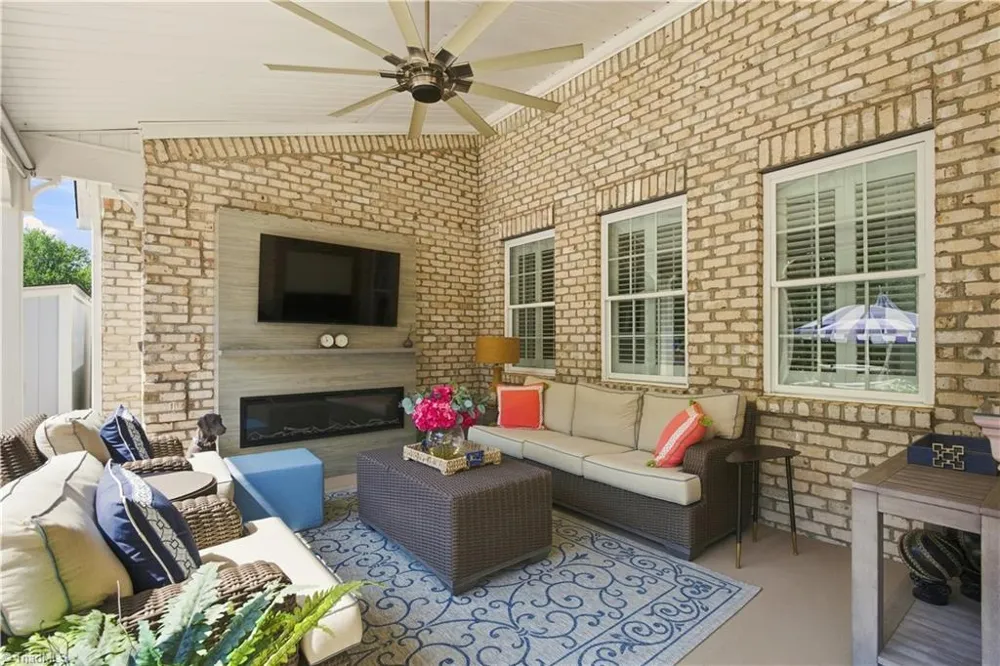 4803 Hampton Oak Court Clemmons, NC 27012