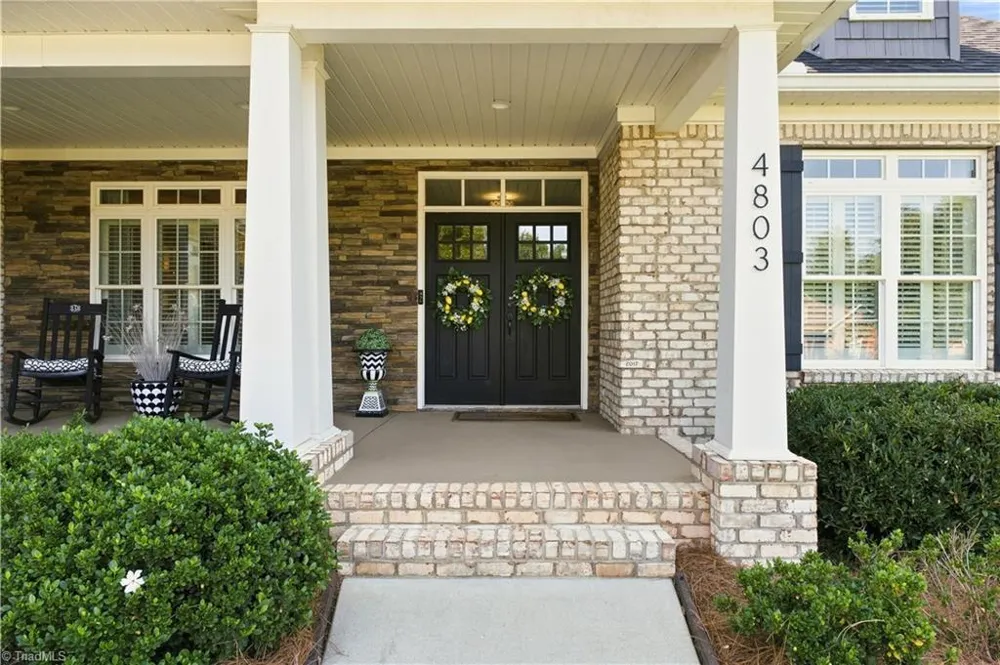 4803 Hampton Oak Court Clemmons, NC 27012